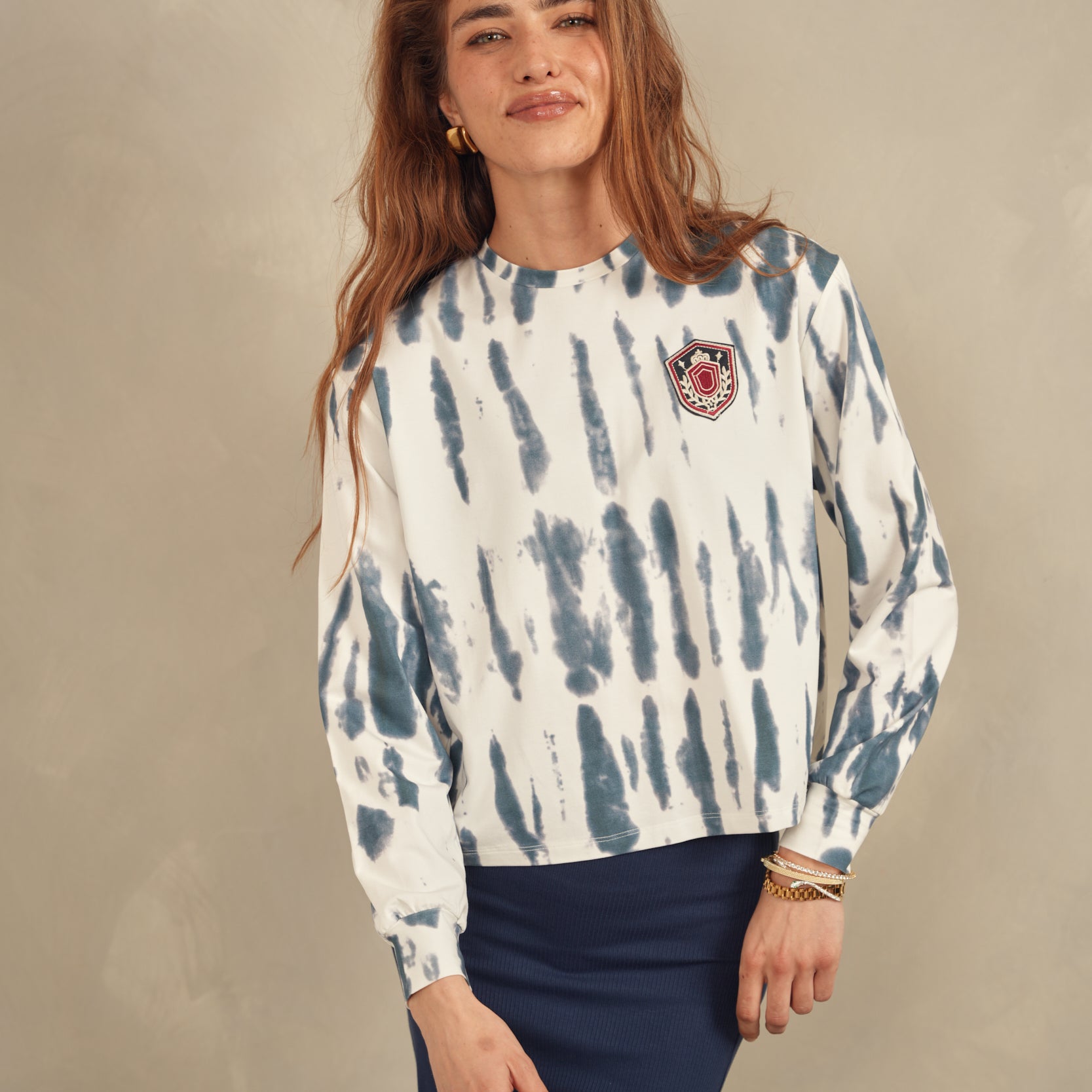 Oversized T-shirt w/ Patch