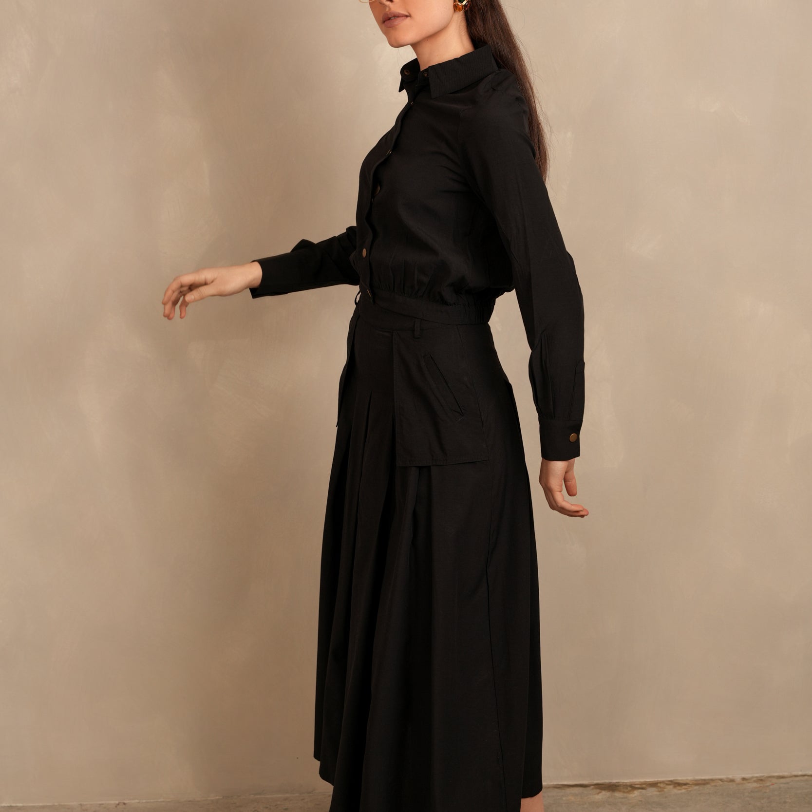 Pleated Skirt w/ Exposed Pockets