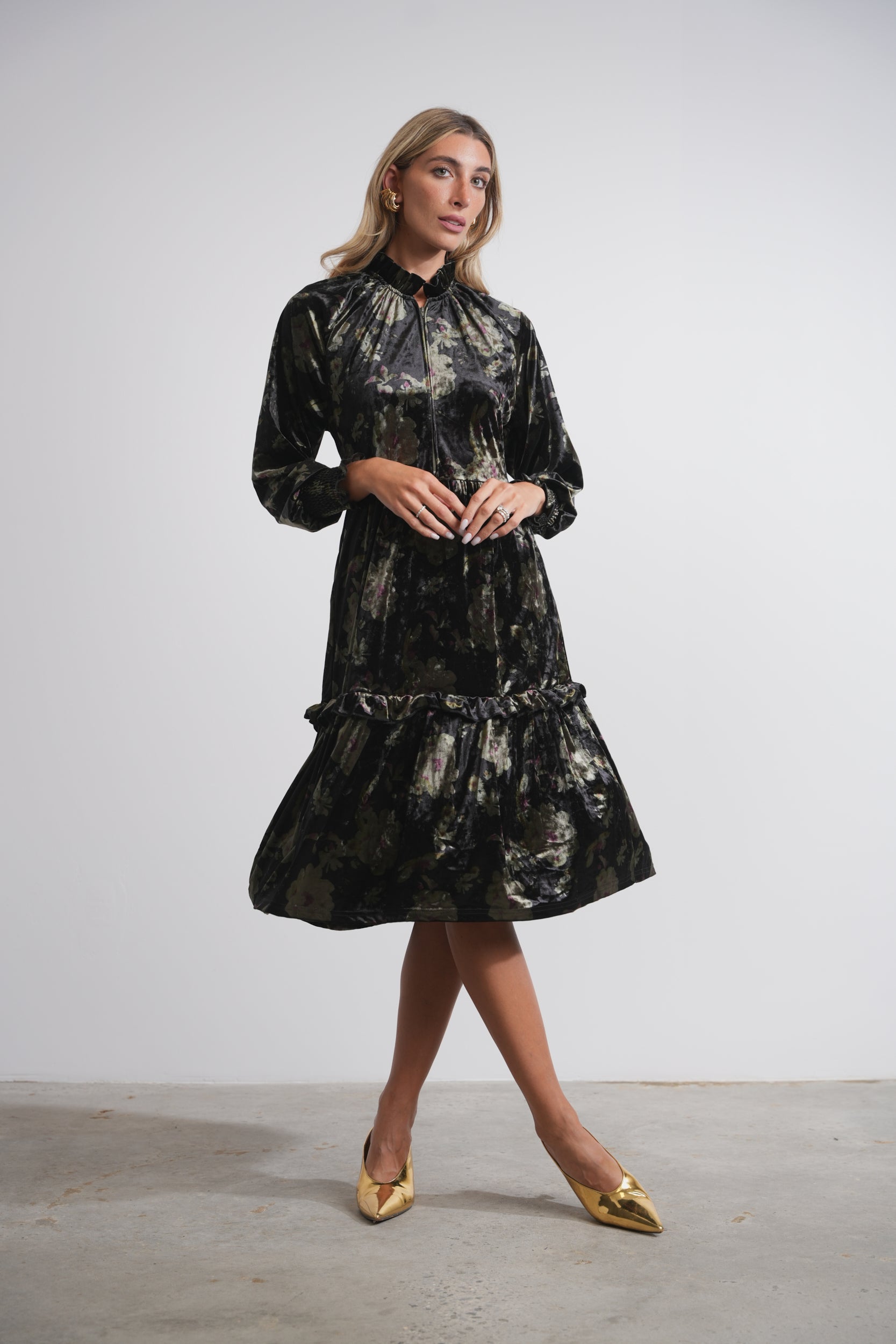 Velour dress – udelny.com