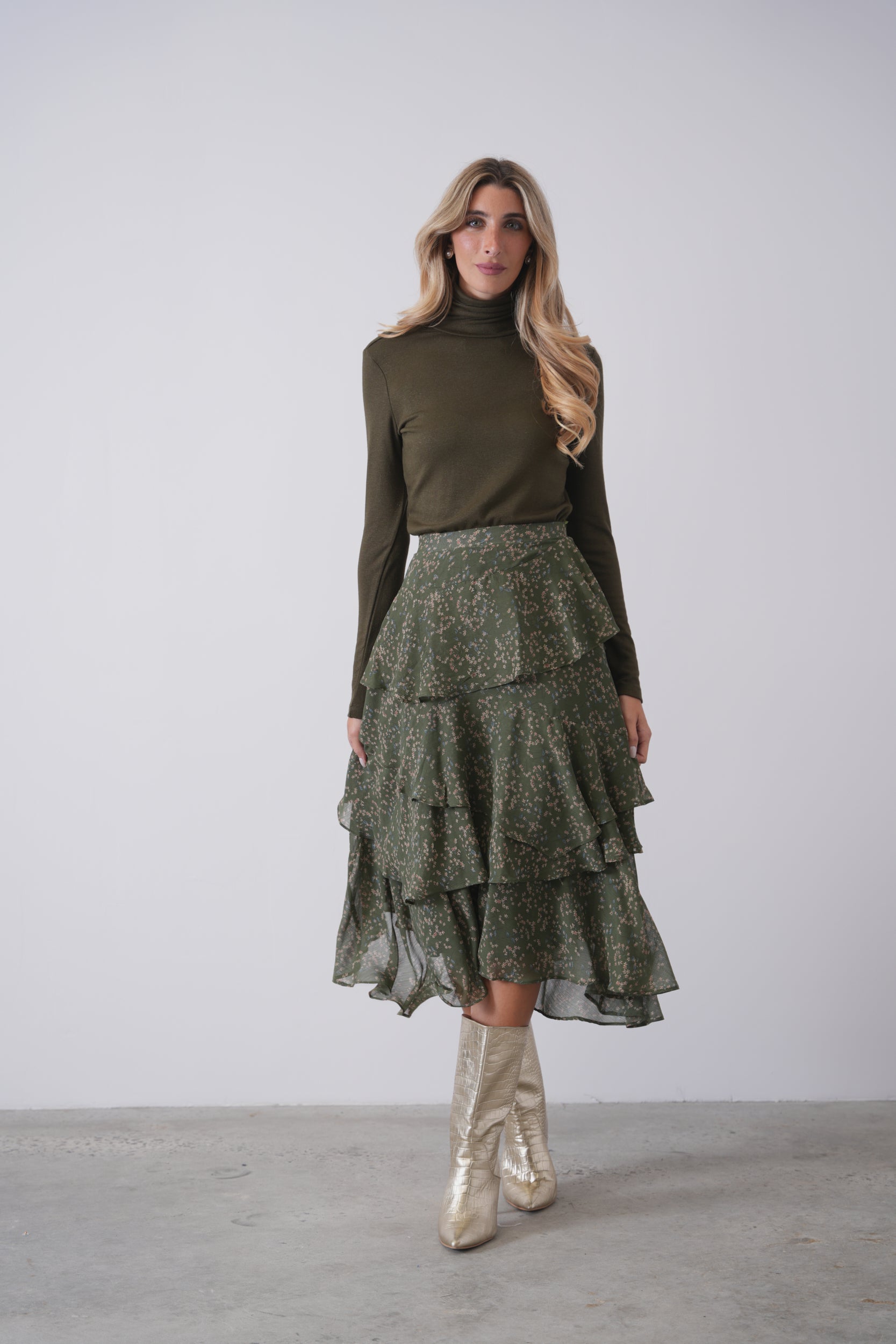 Metallic Speckled Soft Turtleneck