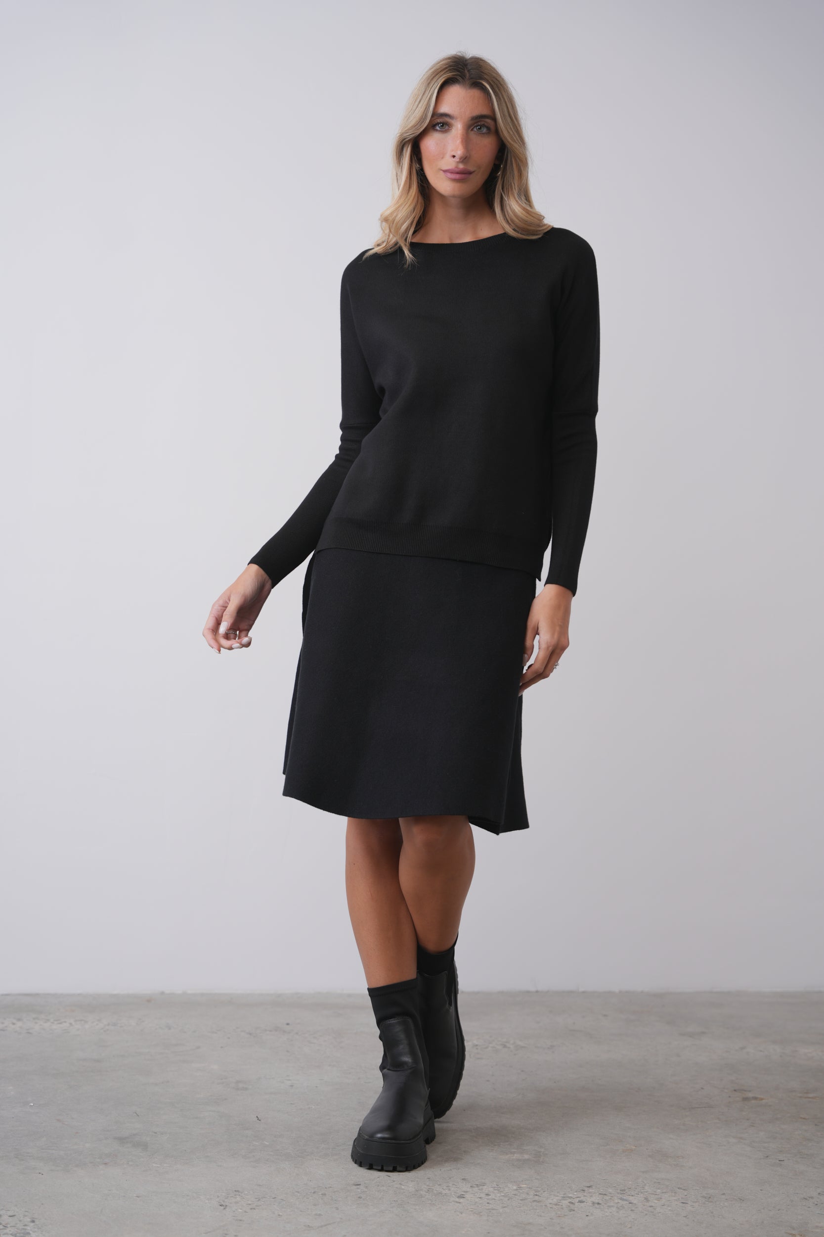 ◆BADBLOOD◆ Classic Logo Pointel Midi Skirt Black w-skt24-0 Badblood Classic Logo Pointel Midi Skirt - Black – BBGSHOPHK