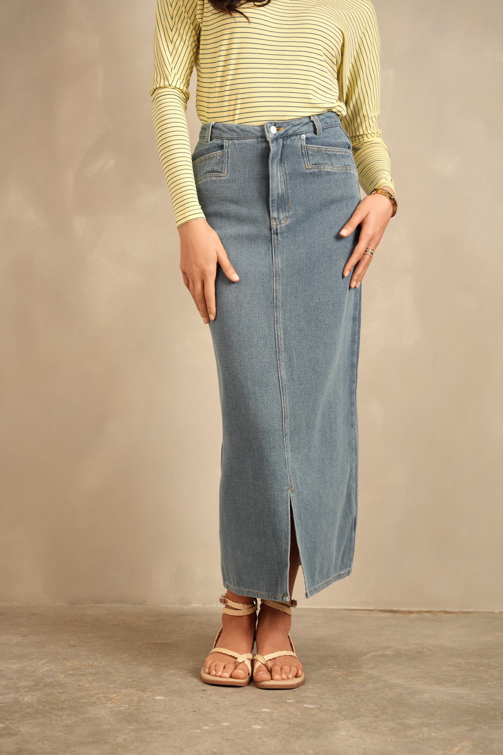 Textured Slit Skirt