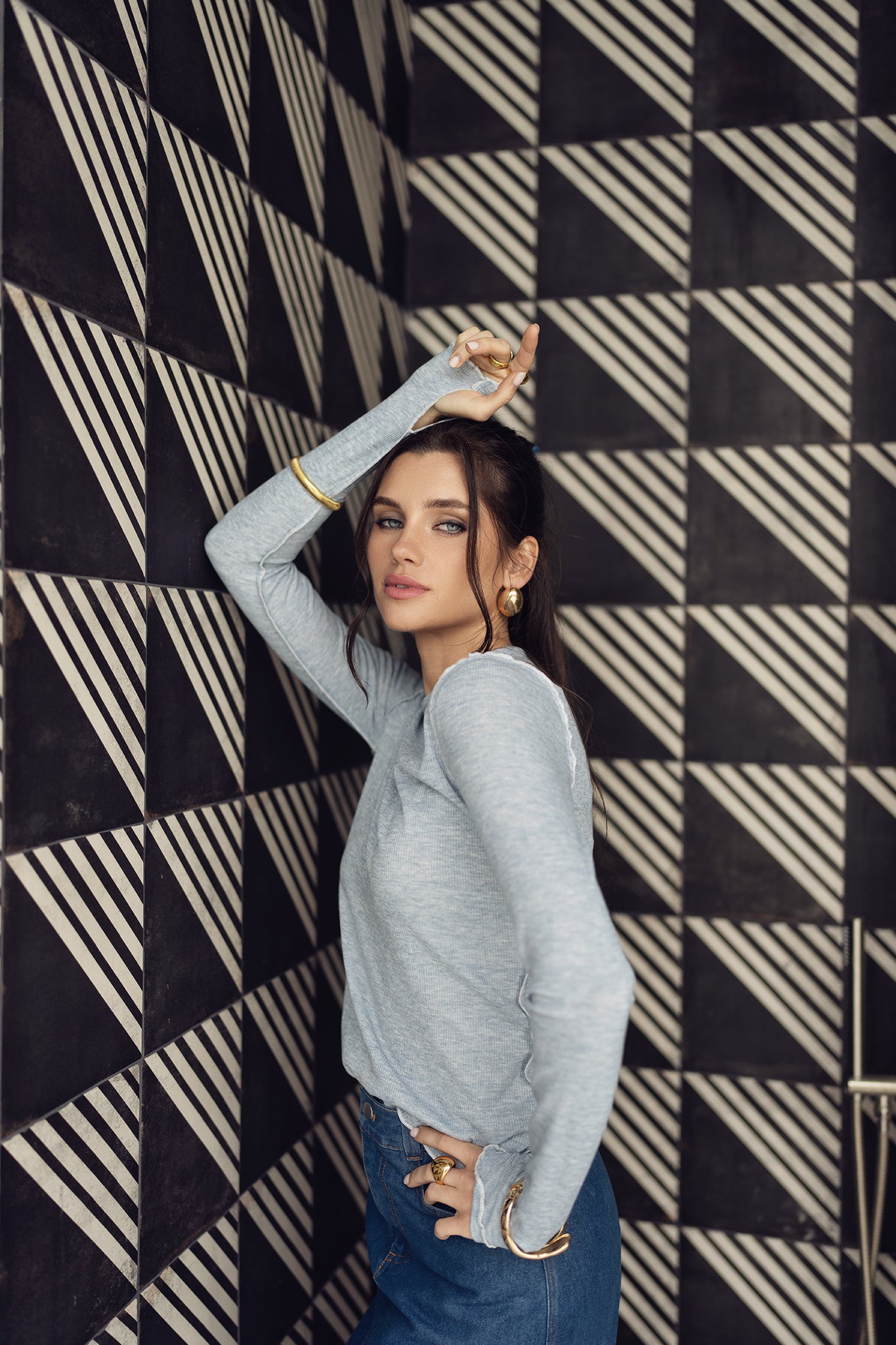Exposed Seam Tee